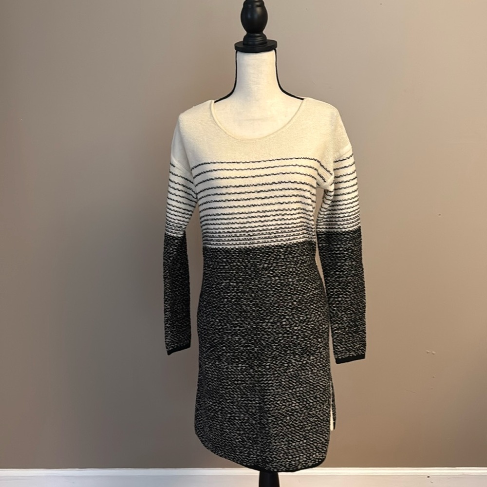 Athleta sweater dress size M. Merino wool.